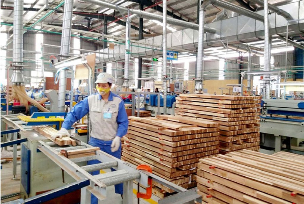 Các doanh nghiệp máy chế biến gỗ đang vực lại tinh thần